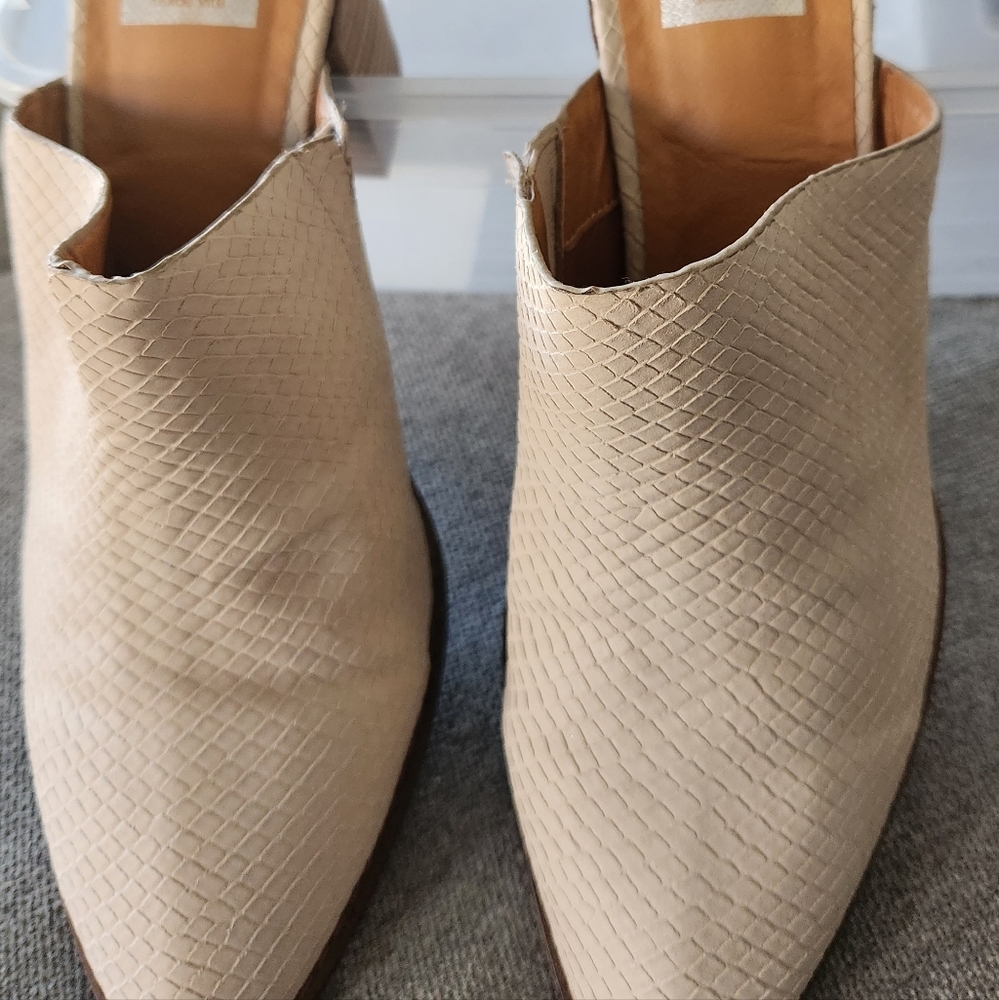 Dolce Vita, Beige, Nubuck Mules.